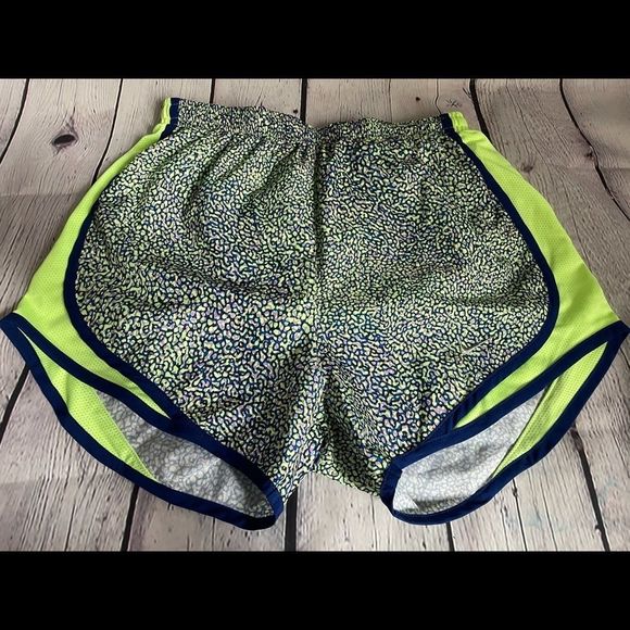 Nike Tempo Shorts Neon Leopard Sz xS - Picture 3 of 7